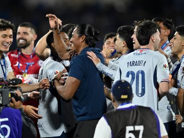 El presidente del Consejo de Administración de la Cooperativa La Cruz Azul, Víctor Velázquez, reafirmó al estratega mexicano al frente del equipo de cara a la siguiente campaña. IMAGO7.