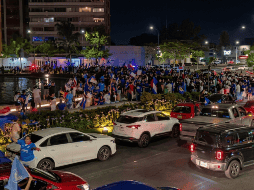 La Minerva se convirtió en el punto de reunión para familias, grupos de amigos y aficionados que no dejaron de celebrar el campeonato conseguido por el conjunto cementero. ESPECIAL