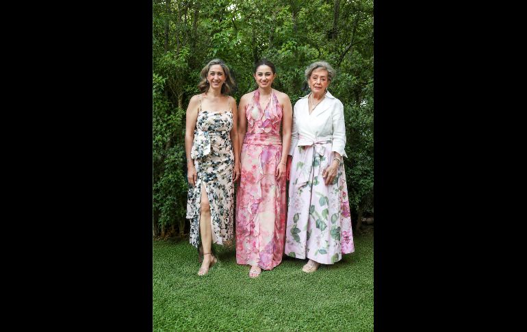 Karina Bouttier, Marian Figueroa Bouttier y Rosaura Llanes De Bouttier. GENTE BIEN JALISCO / Boda civil de Paulina Maciel Bouttier y Alejandro Organista Orozco