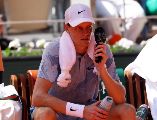 Tras la derrota de Sinner, el serbio Djokovic es el gran favorito para ganar el Roland Garros. EFE / M. Badra