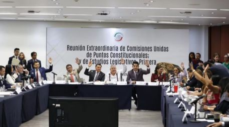 Con 21 votos a favor y 9 en contra, se turnó al pleno la reforma de la presidenta de México, Claudia Sheinbaum. SUN/ D. SANCHÉZ.