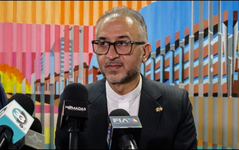 El embajador de Irán en Mexico, Albolfazl Pasandideh, participa durante una conferencia de prensa este jueves en la ciudad de Tijuana. EFE/J.Terríquez