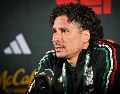"Sigue existiendo el mismo competidor, el mismo que quiere estar, el mismo que quiere jugar. Y me preparo para jugar", dijo Memo Ochoa sobre la convocatoria para el Mundial 2026 y el momento de su carrera. IMAGO7/E. Espinosa