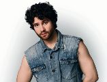El actor mexicano comparte que está en una etapa creativa de su carrera. CORTESÍA