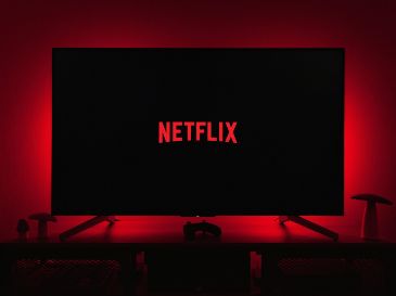 A partir del 1 de junio, Netflix dejará de funcionar en televisores y celulares antiguos por incompatibilidad técnica. Unsplash