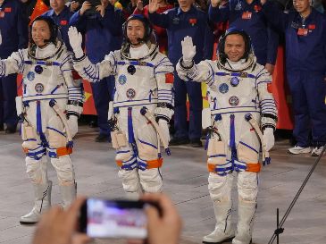 A medida que China intensifica su programa espacial, sus astronautas han llevado a cabo múltiples misiones a la estación espacial Tiangong. AP / A. WONG