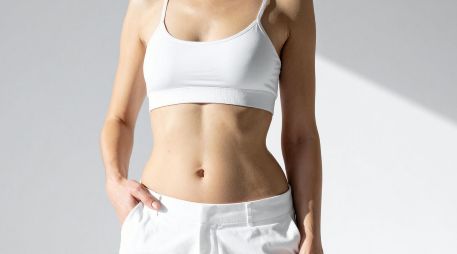 La definición muscular no solo exige una rutina de ejercicios estricta y progresiva, sino también una dieta meticulosamente calculada para perder peso y grasa corporal. ESPECIAL / CANVA