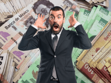 La multa puede aplicarse de manera individual por cada persona perjudicada, lo que incrementaría considerablemente el monto total de la sanción. FREEPIK / CANVA