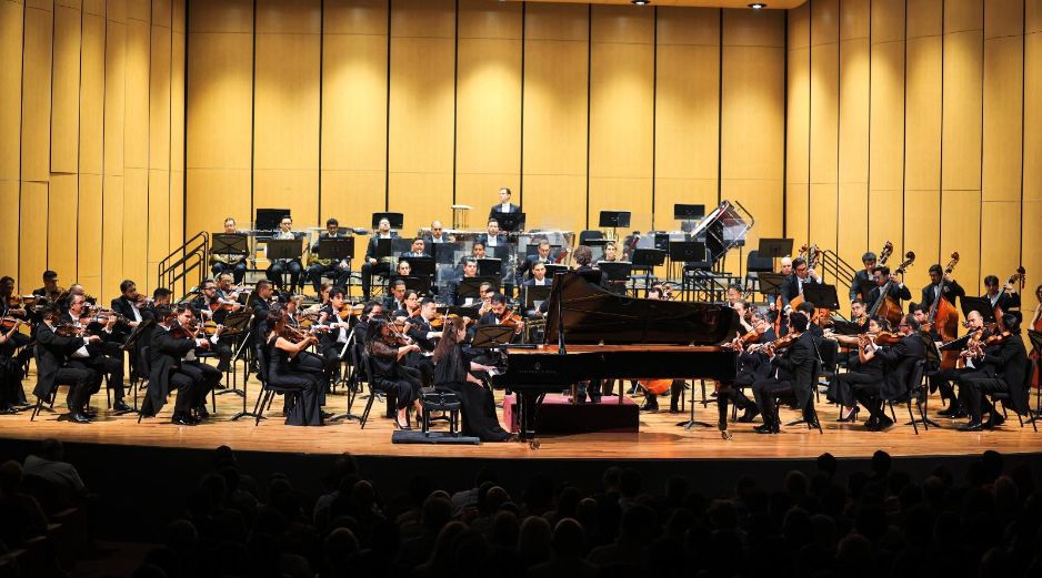 La Orquesta Filarmónica de Jalisco protagonizó una noche llena de música y aplausos. EL INFORMADOR/J. Acosta