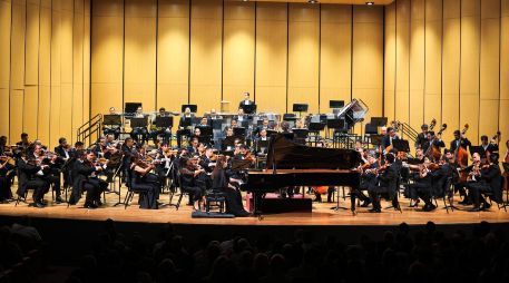 La Orquesta Filarmónica de Jalisco protagonizó una noche llena de música y aplausos. EL INFORMADOR/J. Acosta
