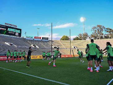 Entrenamiento de la Selección de México en el Rose Bowl Stadium previo al partido contra Australia, penúltimo de su preparación para el Mundial 2026. IMAGO7/E. Espinosa