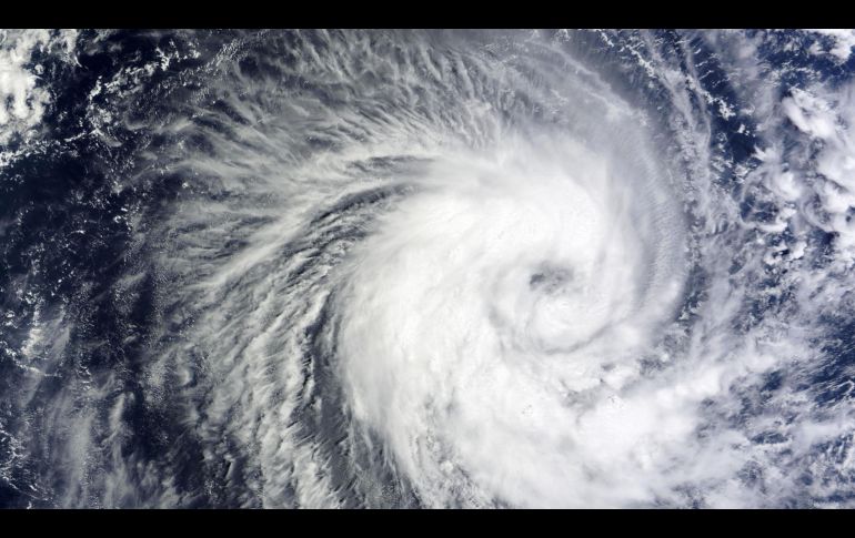 De alcanzar vientos sostenidos de 63 km/h, el fenómeno se convertirá oficialmente en la tormenta tropical 