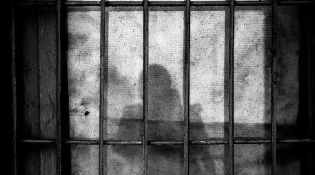 el agresor atacó físicamente a la menor de edad y le provocó la muerte. UNSPLASH / J. GING HAN