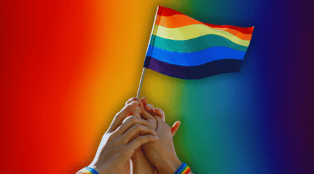 Durante todo el mes de junio se celebran los enormes avances legislativos y sociales obtenidos, abarcando desde el matrimonio igualitario hasta las modernas leyes de identidad de género. ESPECIAL / CANVA