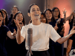 La oficina de representación de Julieta Venegas enfatizó que la pieza fue realizada con mucho cariño, con la firme esperanza de que inspire a grandes y chicas a divertirse, jugar y no dejarse detener. ESPECIAL