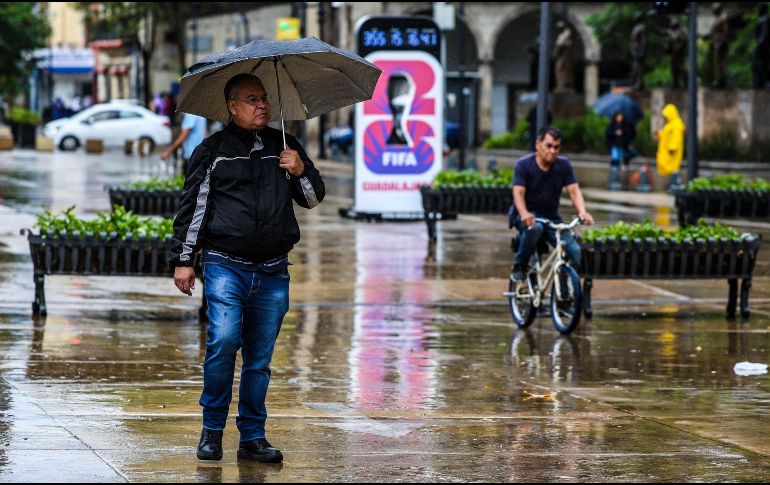 Con la llegada del sexto mes del año, las conversaciones sobre el clima cambian drásticamente en México. El calor extremo y las intensas olas de calor comienzan a ceder espacio al clima más húmedo. EL INFORMADOR / ARCHIVO