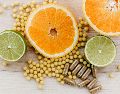 La Organización Mundial de la Salud (OMS) enfatiza constantemente que ninguna suplementación mágica sustituye una nutrición equilibrada. Unsplash