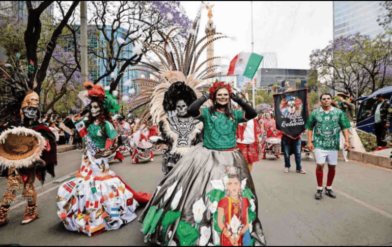 El desfile busca visibilizar y respetar a los pueblos originarios como parte esencial de la ciudad capital. CANVA