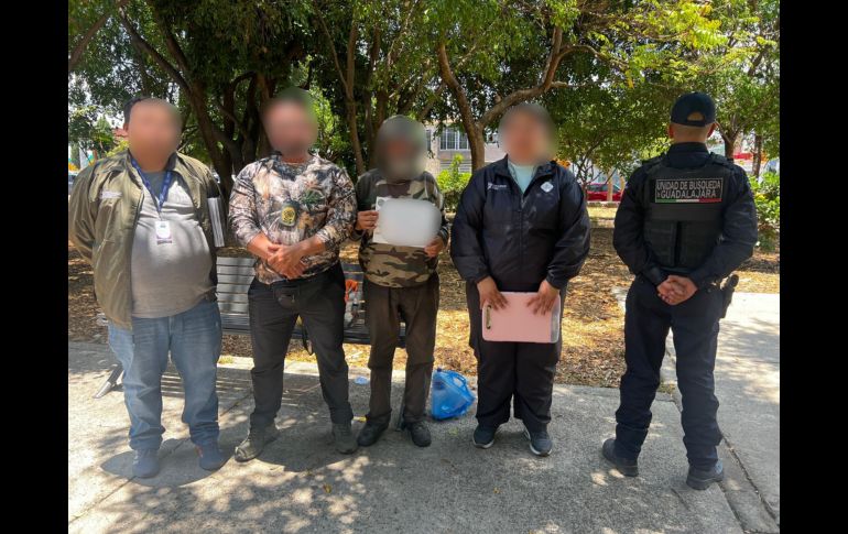 Luego de activarse los protocolos correspondientes, el adulto mayor logró reunirse con su familia. ESPECIAL/Policía de Guadalajara