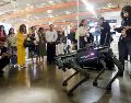 La transformación de las ciudades requiere tanto del desarrollo tecnológico como de la colaboración entre las personas. EFE / H. Ríos