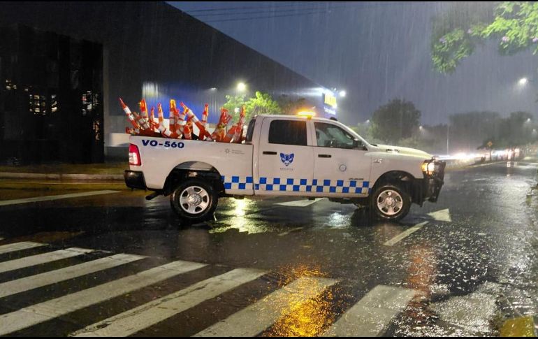 Algunas de las avenidas más importantes del Área Metropolitana de Guadalajara presentan encharcamientos significativos. ESPECIAL/Policía Vial Jalisco