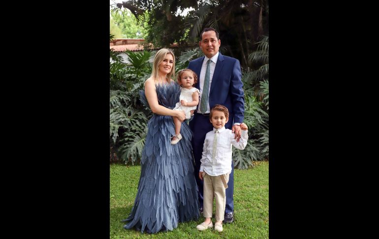 Marisa Rodríguez, Pía, Israel y Lucas Palafox. GENTE BIEN JALISCO / Boda de Luz María Morán Díaz y Herón Rodríguez Rodríguez