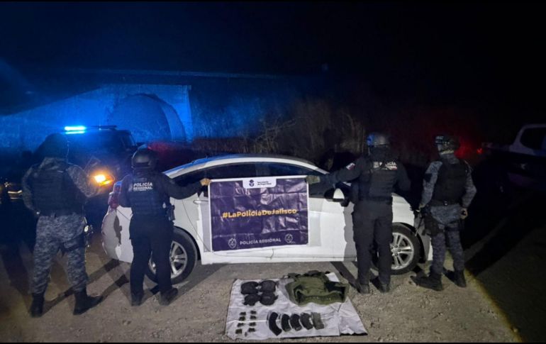 Algunos de los elementos encontrados en el vehículo tenían leyendas que revelarían su pertenencia a la Secretaría de la Defensa Nacional y al Ejército mexicano. ESPECIAL