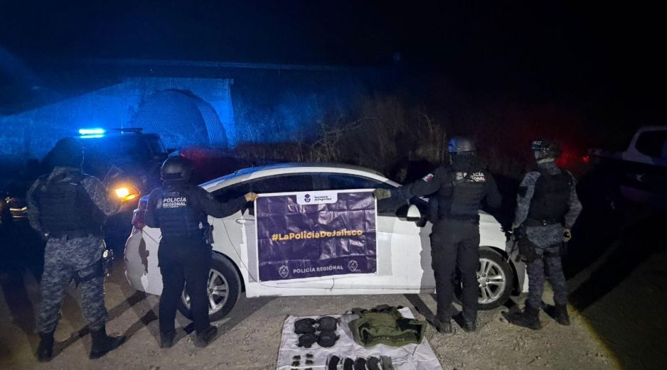 Algunos de los elementos encontrados en el vehículo tenían leyendas que revelarían su pertenencia a la Secretaría de la Defensa Nacional y al Ejército mexicano. ESPECIAL