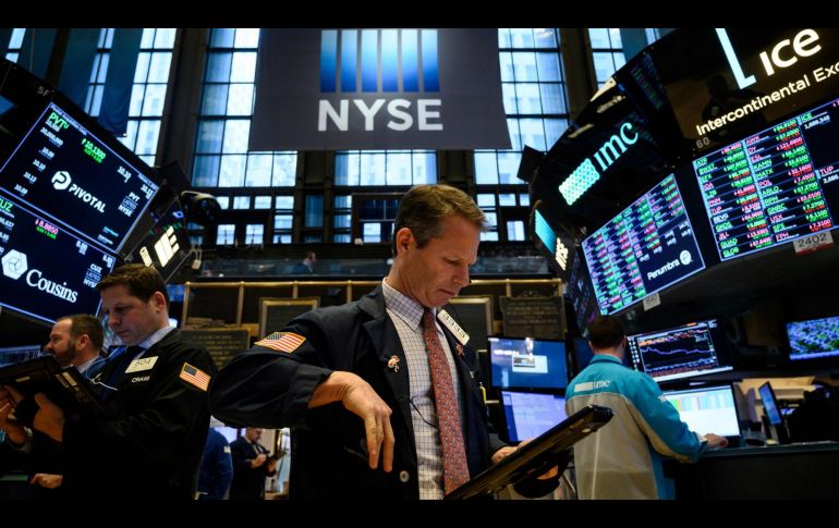 El estancamiento de las negociaciones en Medio Oriente y la nueva escalada de violencia ocasionaron que los precios del petróleo WTI subieran de nuevo. AFP/ARCHIVO
 US-STOCKS-CLOSING