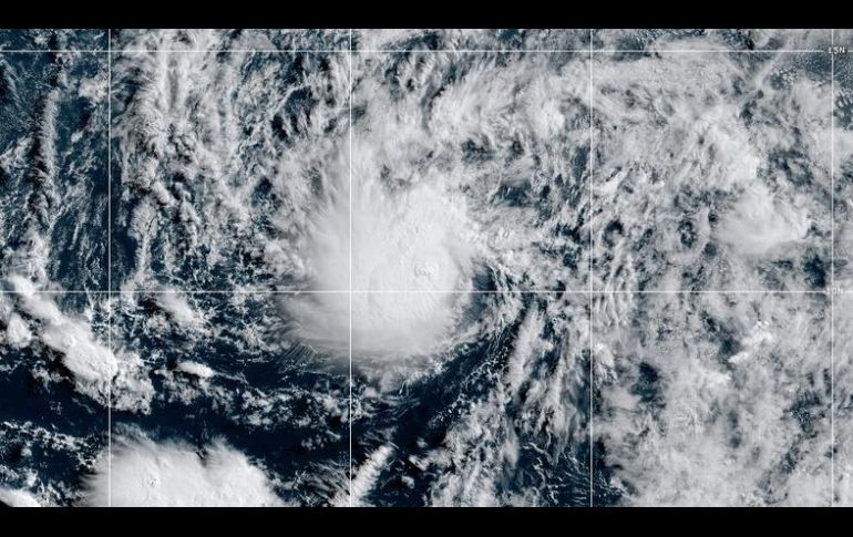 Foto satelital entregada por CIRA/NOAA que muestra a la tormenta tropical Amanda en el Océano Pacífico, el 3 de junio del 2026. AP