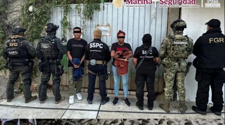 Tras implementar labores de vigilancia y obtener una autorización judicial, los agentes de la SSPC registraron domicilios en la costera Miguel Alemán. ESPECIAL/Semar