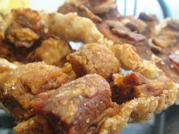 Expertos en nutrición informan que el chicharrón de cerdo aporta colágeno y ácido oleico. ESPECIAL