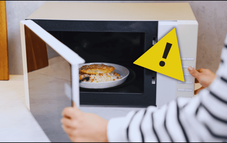 A diferencia de otros patógenos comunes en la cocina, esta toxina específica no se elimina fácilmente, ni siquiera cuando el plato recalentado alcanza nuevamente el punto de ebullición o genera vapor visible. ESPECIAL / CANVA