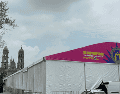 Toldo que cubre casi en su totalidad la zona de la explanada frente a la Basílica de Zapopan en la que estará puesta una pantalla gigante. EL INFORMADOR / L. ASCANIO