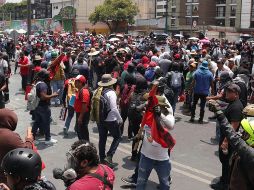 El anuncio de la CNTE se da después de haber mantenido bloqueos durante horas sobre Paseo de la Reforma, en la Ciudad de México. EFE.