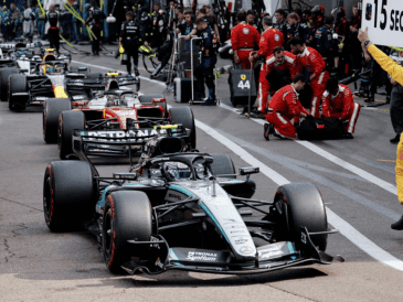El piloto italiano de Mercedes Andrea Kimi Antonelli durante el Gran Premio de Fórmula 1 celebrado por las calles de Mónaco. EFE/EPA/S. Nogier