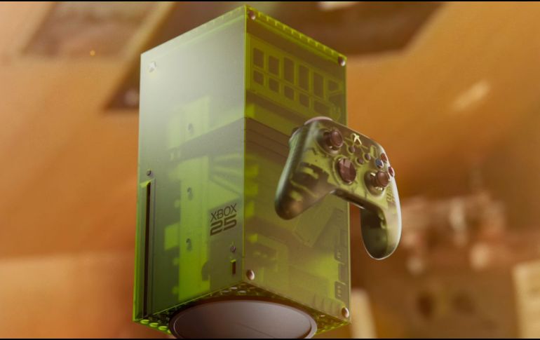 Xbox celebra sus 25 años con una espectacular consola de edición limitada inspirada en el diseño de la consola original. ESPECIAL/ XBOX.