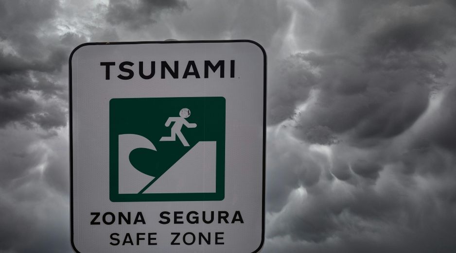 Un tsunami puede ser provocado por terremotos de gran escala que tienen lugar cerca o debajo del océano. UNSPLASH / M. KAMMERMANN