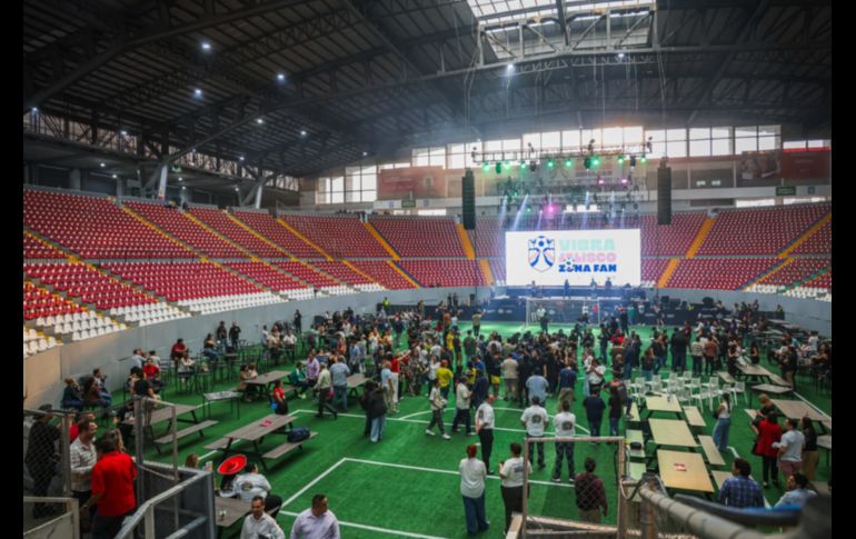 La zona permanecerá abierta diariamente de las 12:00 a las 22:00 horas y combinará el futbol con espectáculos para todas las edades. EL INFORMADOR/J. Acosta