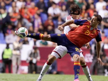 Mikel Oyarzabal. El delantero español marcó el gol que abrió la cuenta para la Furia Roja. EFE/H. Ríos