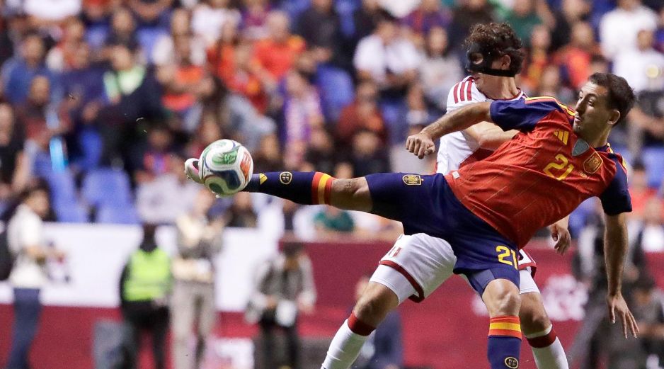 Mikel Oyarzabal. El delantero español marcó el gol que abrió la cuenta para la Furia Roja. EFE/H. Ríos