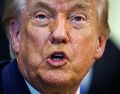 Desde su red social Truth Social, Donald Trump informó que fue notificado por las Fuerzas Armadas estadounidenses sobre el ataque registrado durante la noche de ayer lunes. EFE / S. Corum