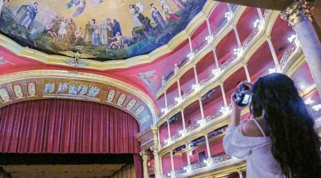Esta imagen muestra el interior del Teatro Degollado, emblemático edificio neoclásico. CORTESÍA
