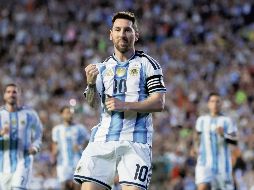 Lionel Messi marcó un gol desde los once pasos en su regreso a las canchas luego de una sobrecarga muscular. EFE