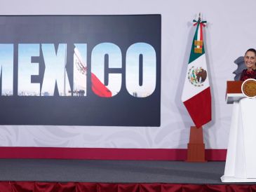 Esta semana, Sheinbaum puso en duda su asistencia al Fan Fest del Zócalo, en el centro de la ciudad, para ver el partido inaugural, pese a que anteriormente había asegurado que acudiría. EFE / S. Gutiérrez