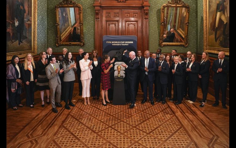 La Presidenta Claudia Sheinbaum se mostró emocionada con la revelación de la Copa. X/Claudiashein