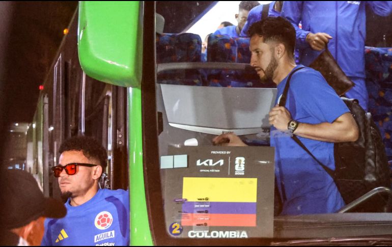 Luis Díaz, James Rodríguez y Camilo Vargas desataron la euforia de cientos de seguidores durante la llegada del combinado cafetalero. IMAGO7.