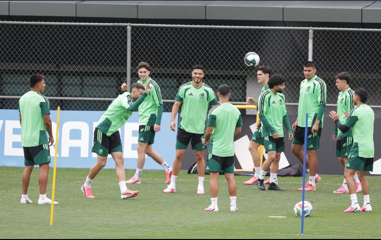 Jugadores de la Selección Nacional de México en el entrenamiento previo a la inauguración de la Copa Mundial de la FIFA 2026. XINHUA/F. Cañedo