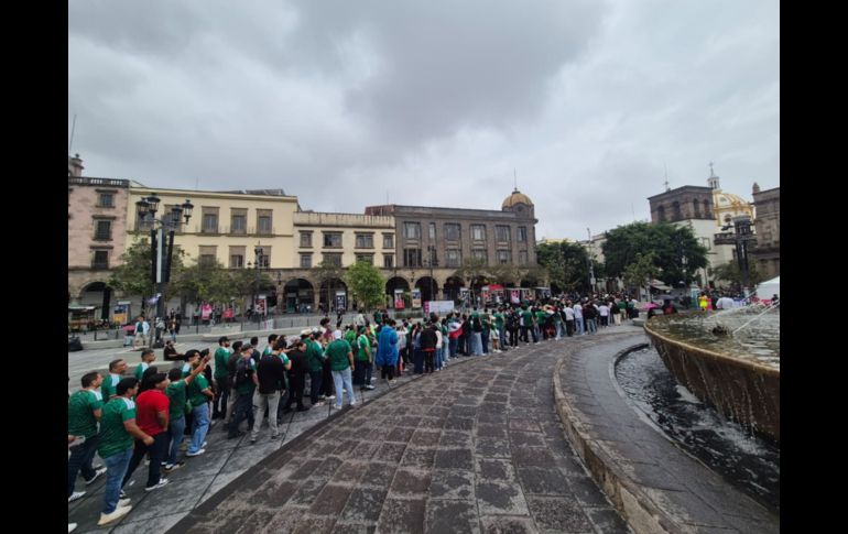 Fan Fest de Guadalajara a reventar; aficionados dan color al Centro tapatío (FOTOS)
