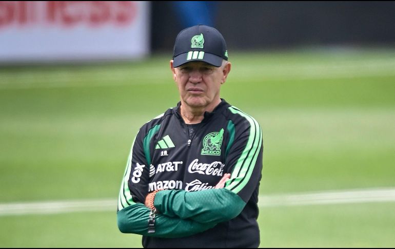 Edson Álvarez o Erik Lira, el dilema del 